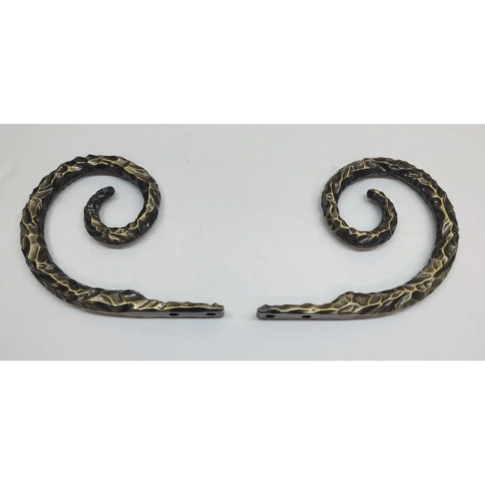 2pc Vtg Antique Gold Hammered Iron Scroll/Spiral Hooks Curtain Tie/Hold Backs